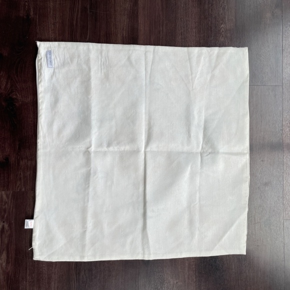 Set of 2 Kim Seybert Living Pillow Covers - Picture 7 of 8